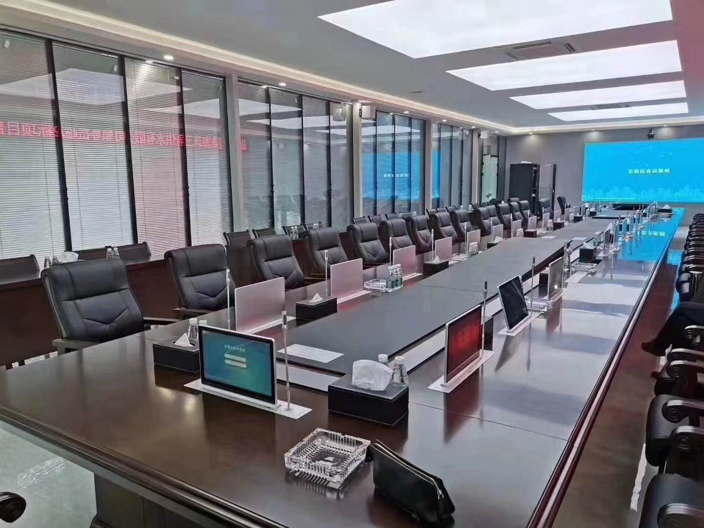 ������ֽ������ϵͳ�ƶ���ҵ��Ч�칫